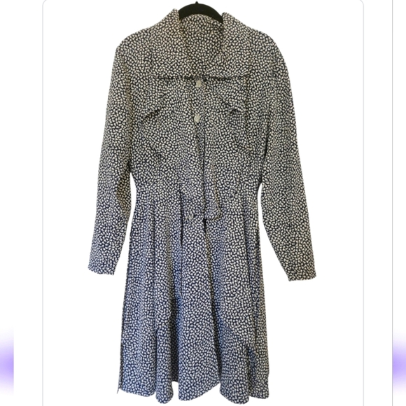 Dresses & Skirts - VINTAGE navy blue and white floral collar dress, size S